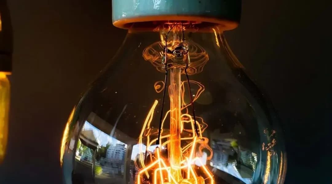 Confidence and Trading